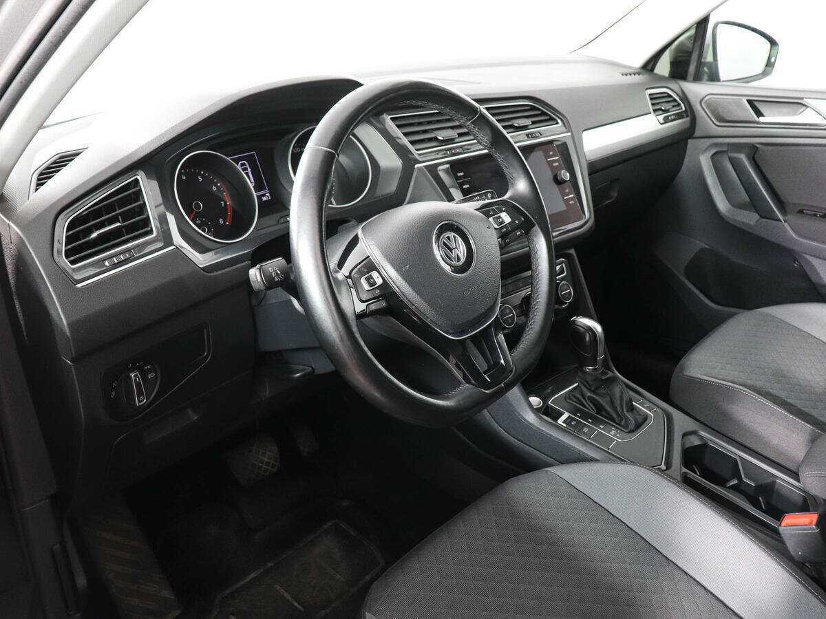 Купить Volkswagen Tiguan с пробегом. Фото: #8