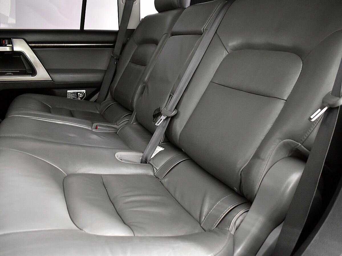 Купить Toyota Land Cruiser с пробегом. Фото: #8