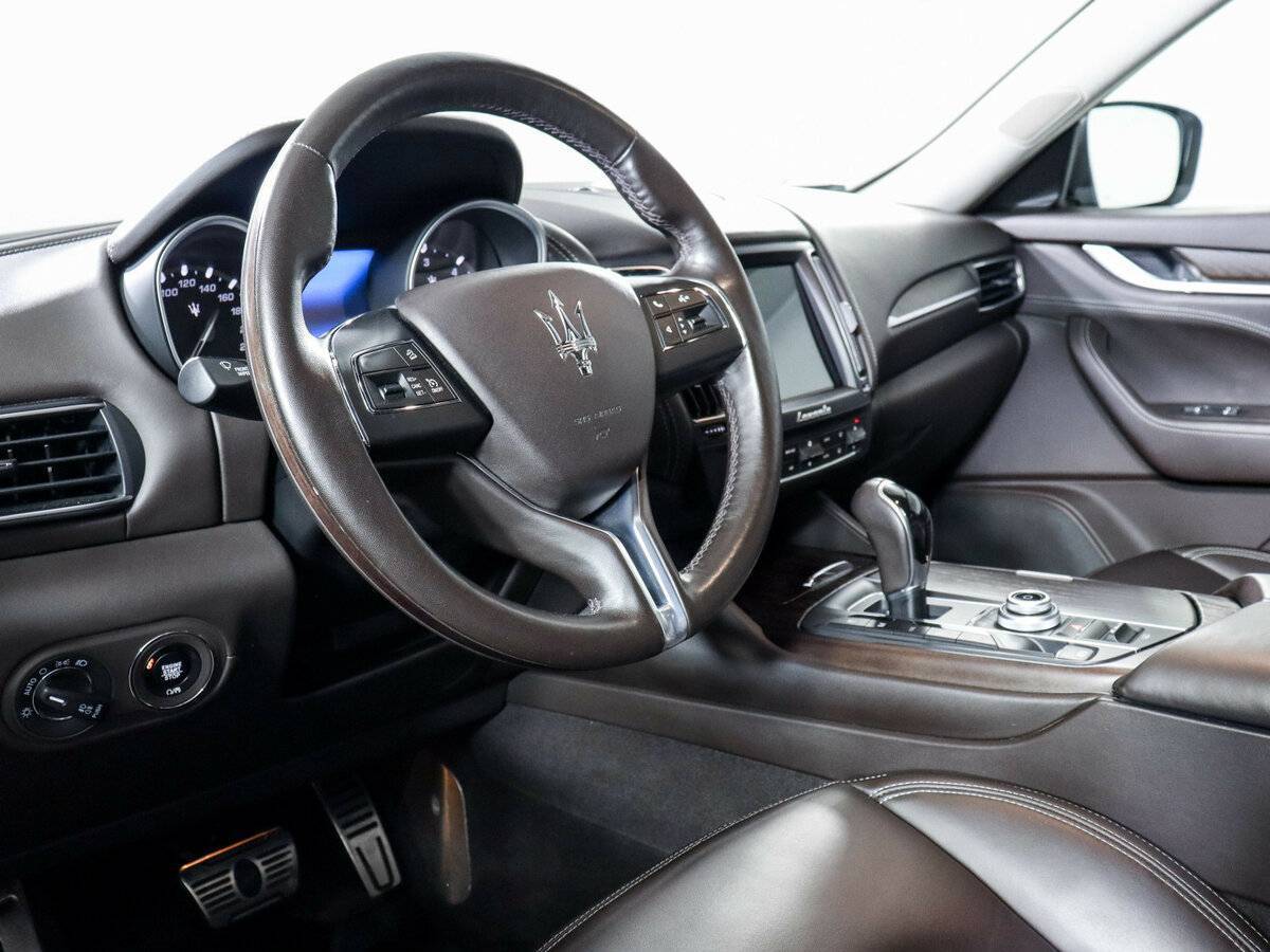 Купить Maserati Levante с пробегом. Фото: #9
