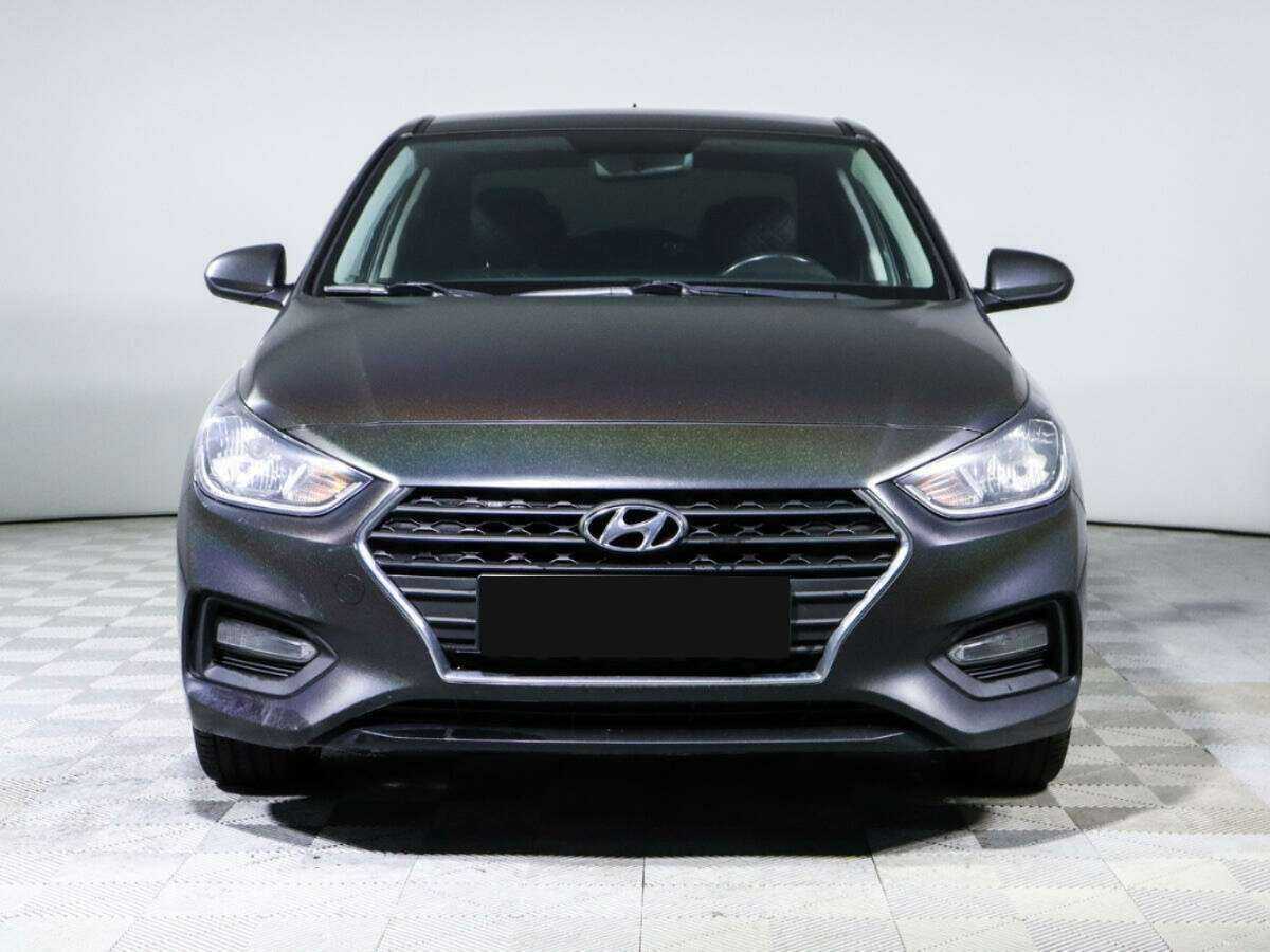 Купить Hyundai Solaris с пробегом. Фото: #1
