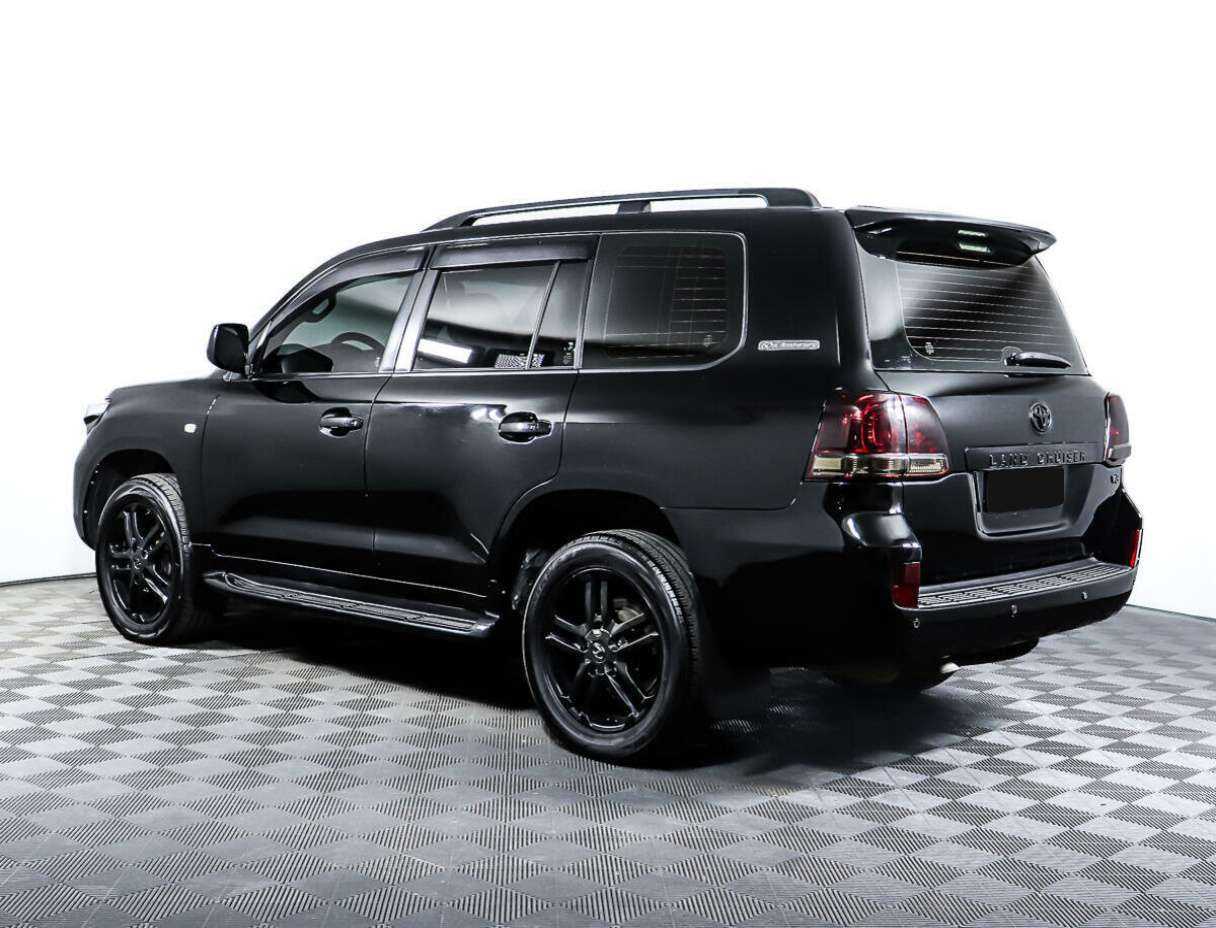 Купить Toyota Land Cruiser с пробегом. Фото: #4