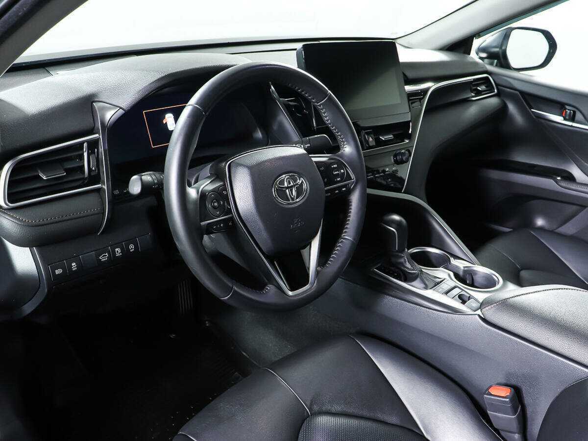 Купить Toyota Camry с пробегом. Фото: #11