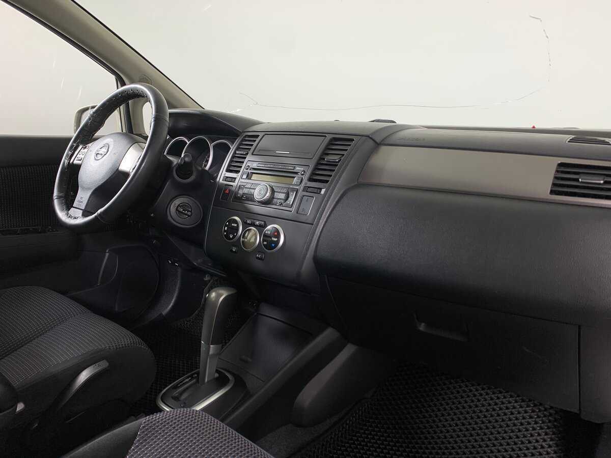 Купить Nissan Tiida с пробегом. Фото: #13