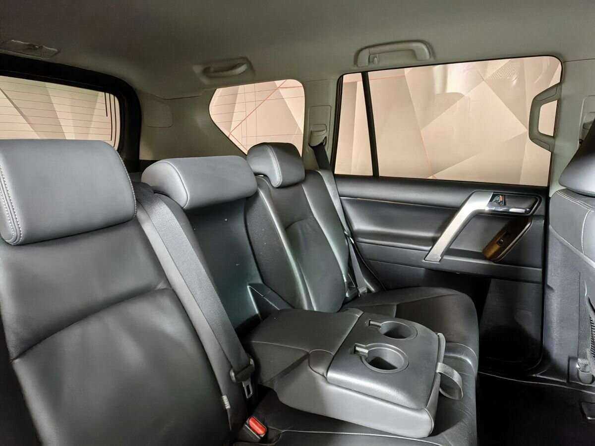 Купить Toyota Land Cruiser Prado с пробегом. Фото: #12