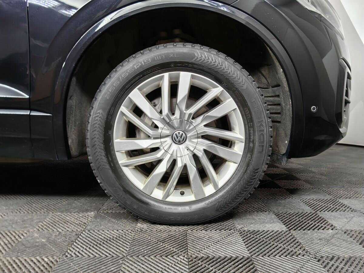 Купить Volkswagen Touareg с пробегом. Фото: #15