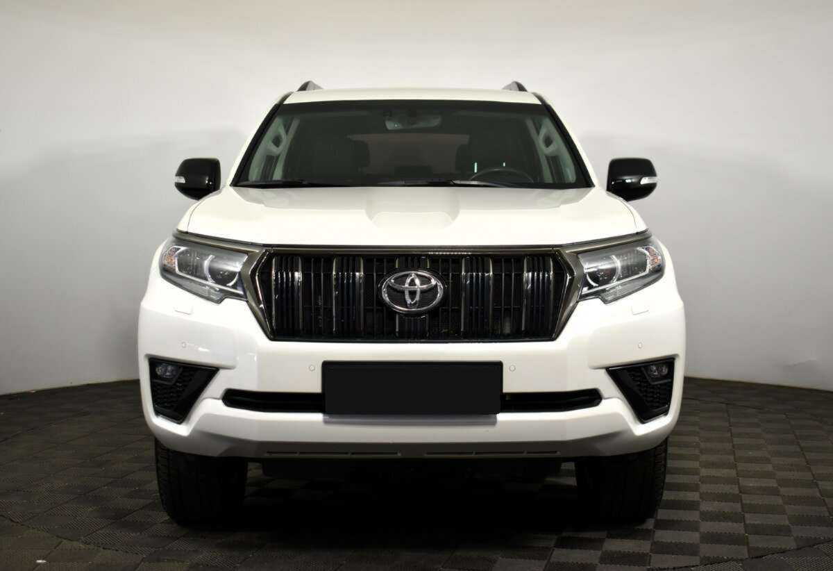 Купить Toyota Land Cruiser Prado с пробегом. Фото: #1