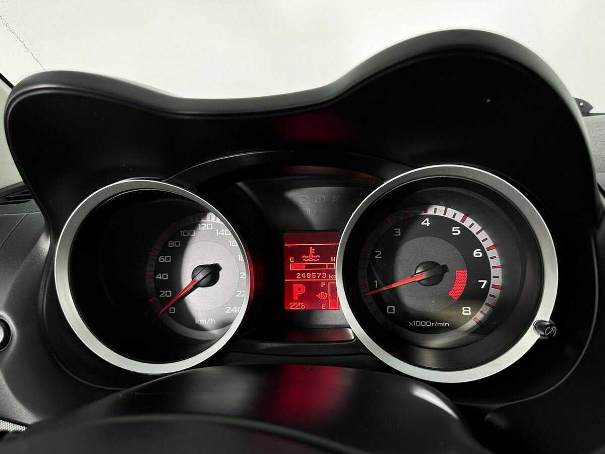 Купить Mitsubishi Lancer с пробегом. Фото: #10