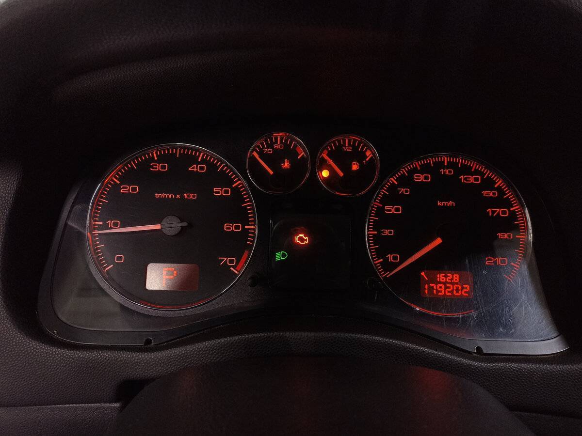 Купить Peugeot 307 с пробегом. Фото: #12
