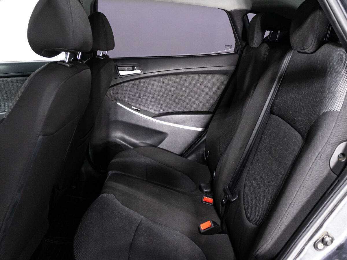 Купить Hyundai Solaris с пробегом. Фото: #9
