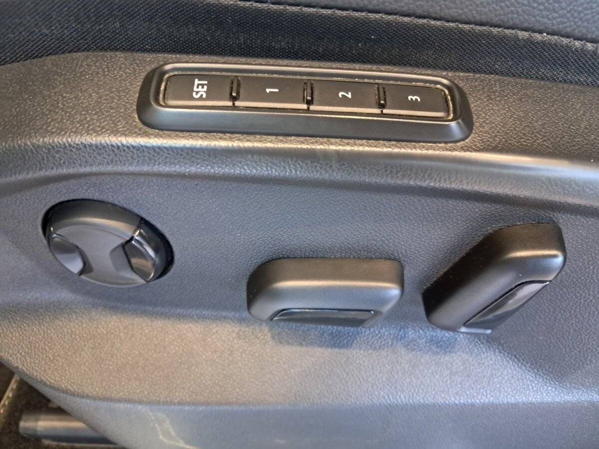 Купить Volkswagen Tiguan с пробегом. Фото: #20