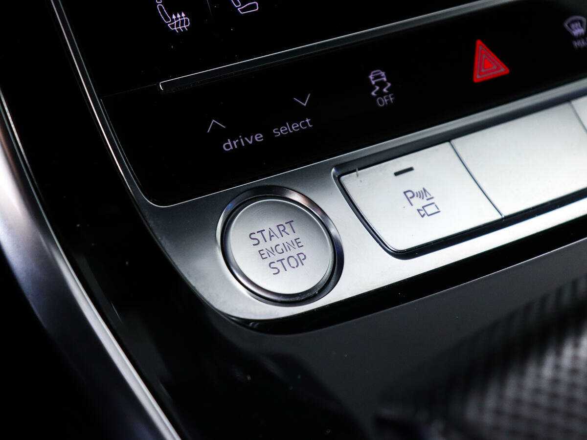 Купить Audi Q8 с пробегом. Фото: #20