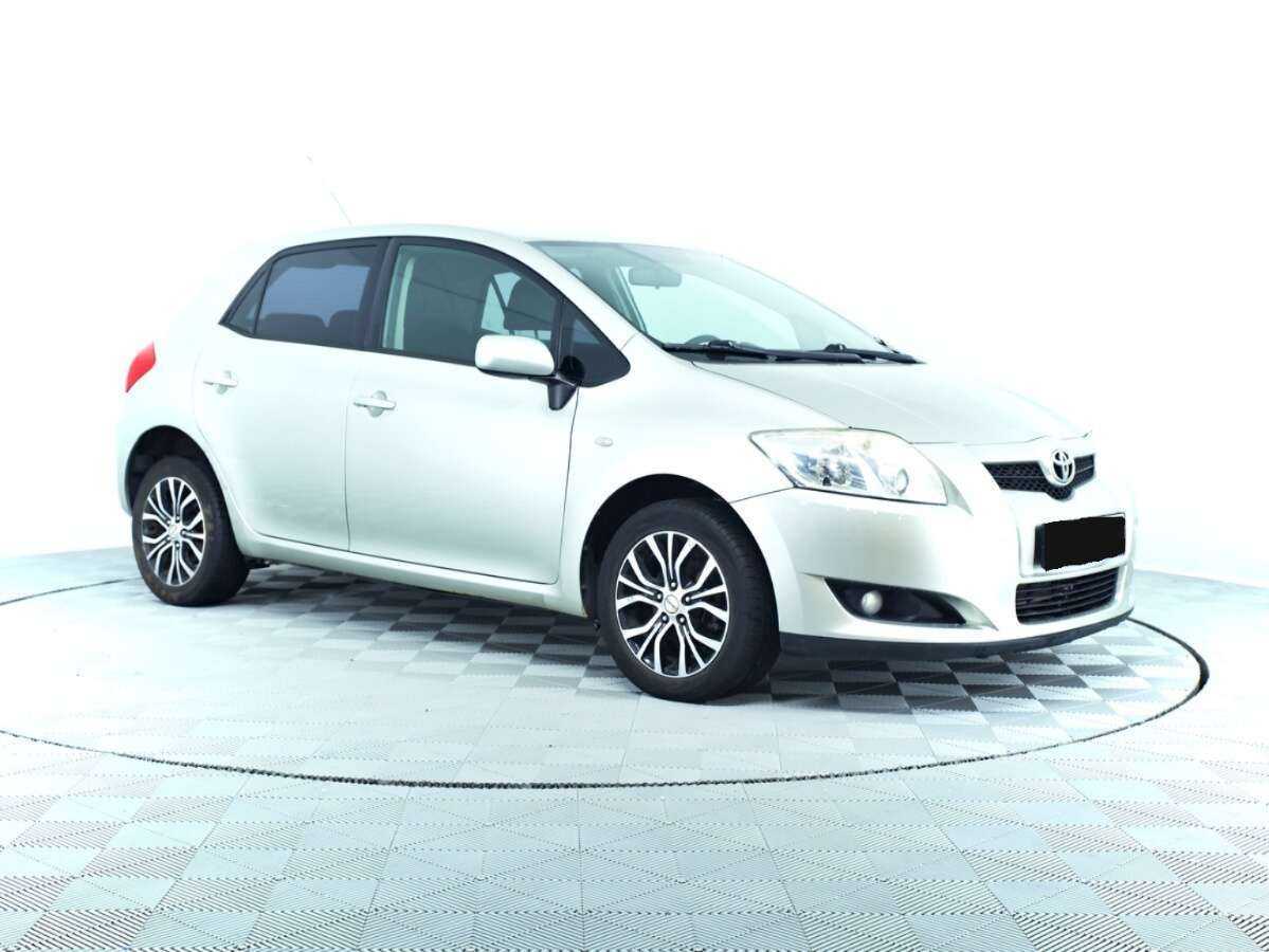 Купить Toyota Auris с пробегом. Фото: #2