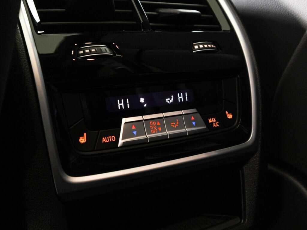 Купить BMW X5 с пробегом. Фото: #22