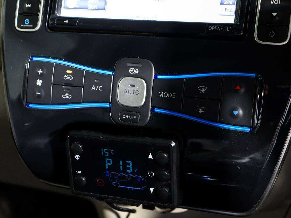 Купить Nissan Leaf с пробегом. Фото: #15