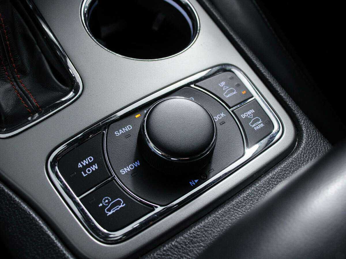 Купить Jeep Grand Cherokee с пробегом. Фото: #20