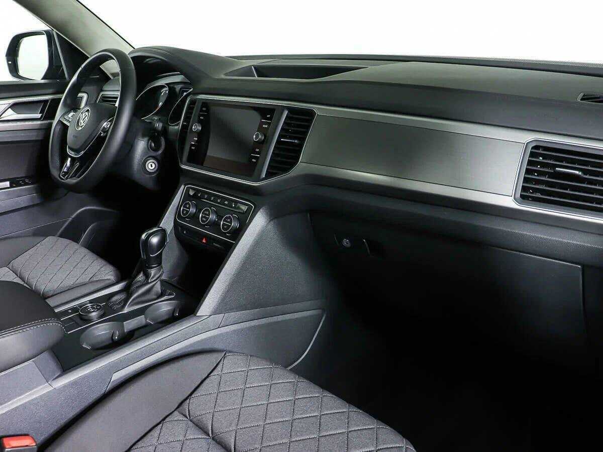Купить Volkswagen Teramont с пробегом. Фото: #8