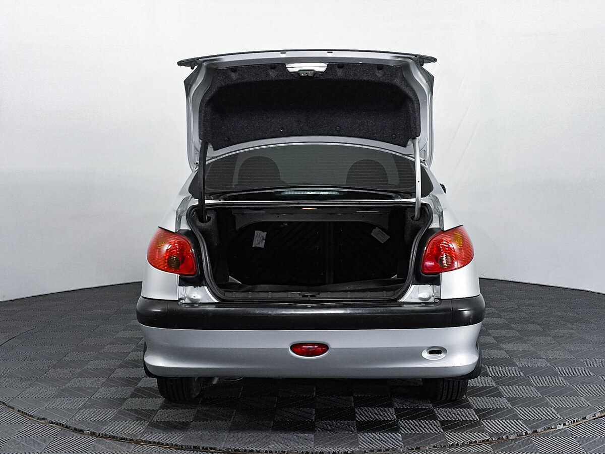Купить Peugeot 206 с пробегом. Фото: #9