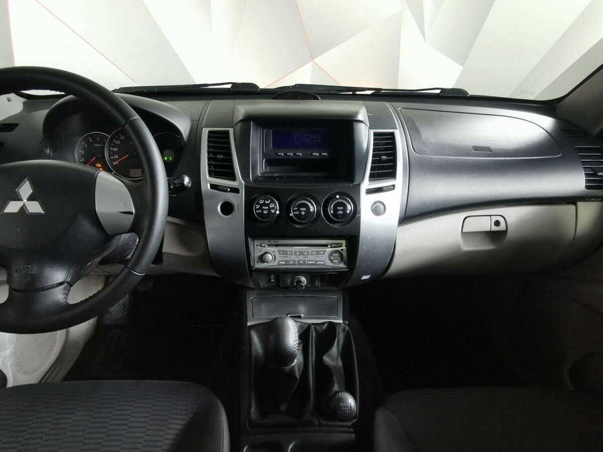 Купить Mitsubishi Pajero Sport с пробегом. Фото: #10