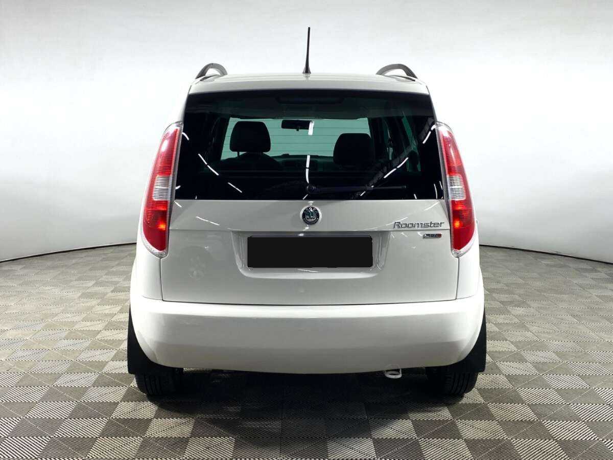 Купить Skoda Roomster с пробегом. Фото: #5
