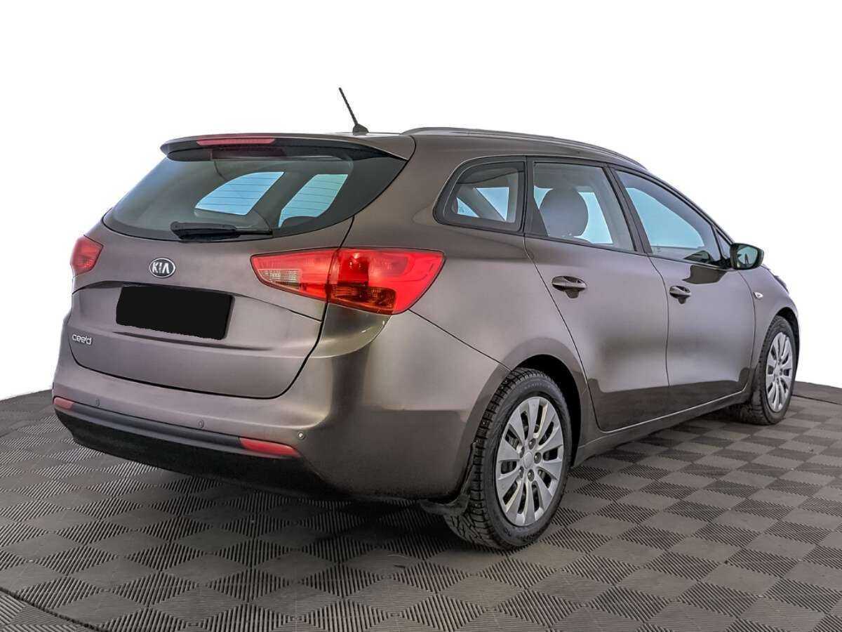 Купить Kia Ceed с пробегом. Фото: #4