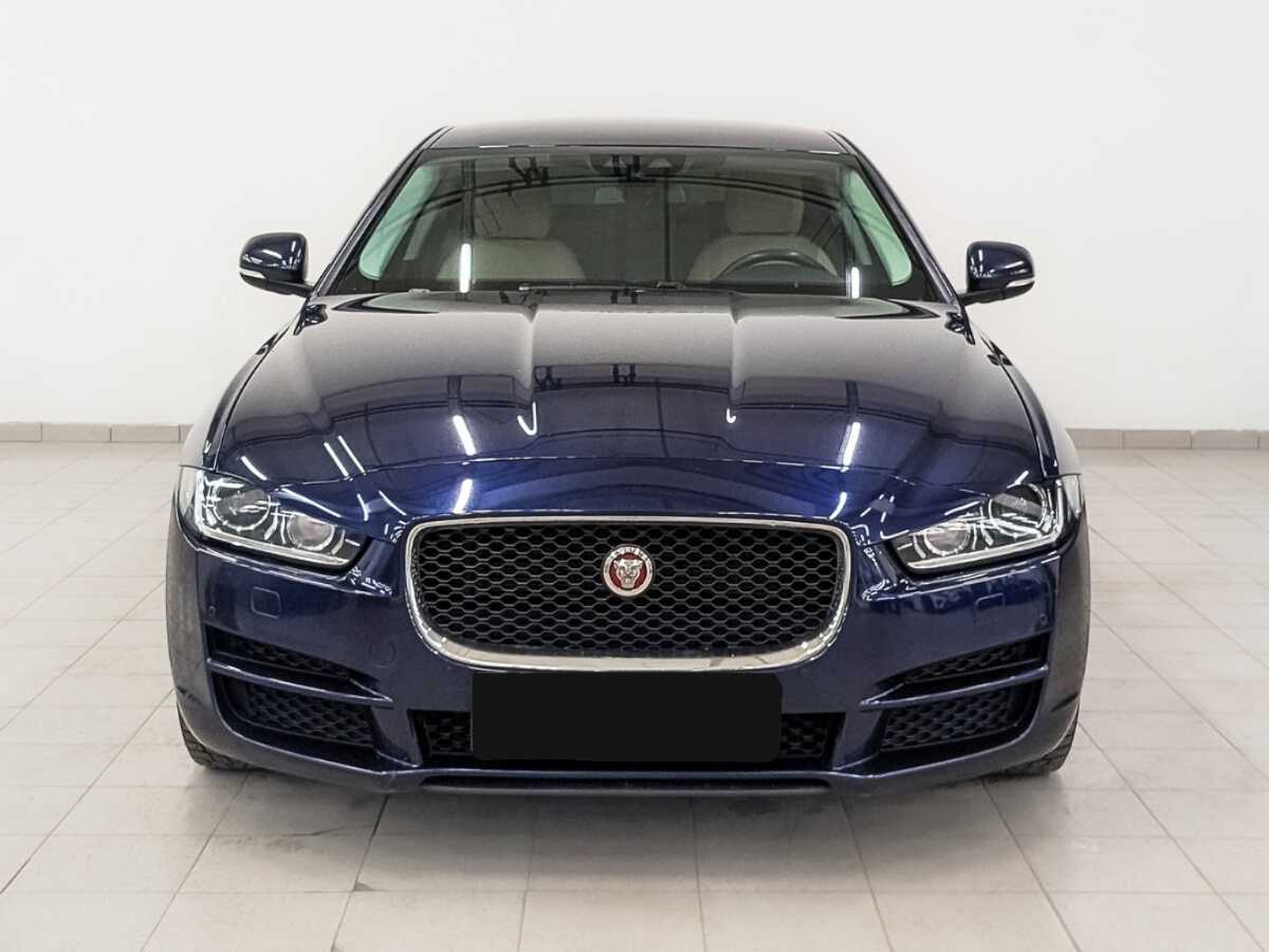 Купить Jaguar XE с пробегом. Фото: #1