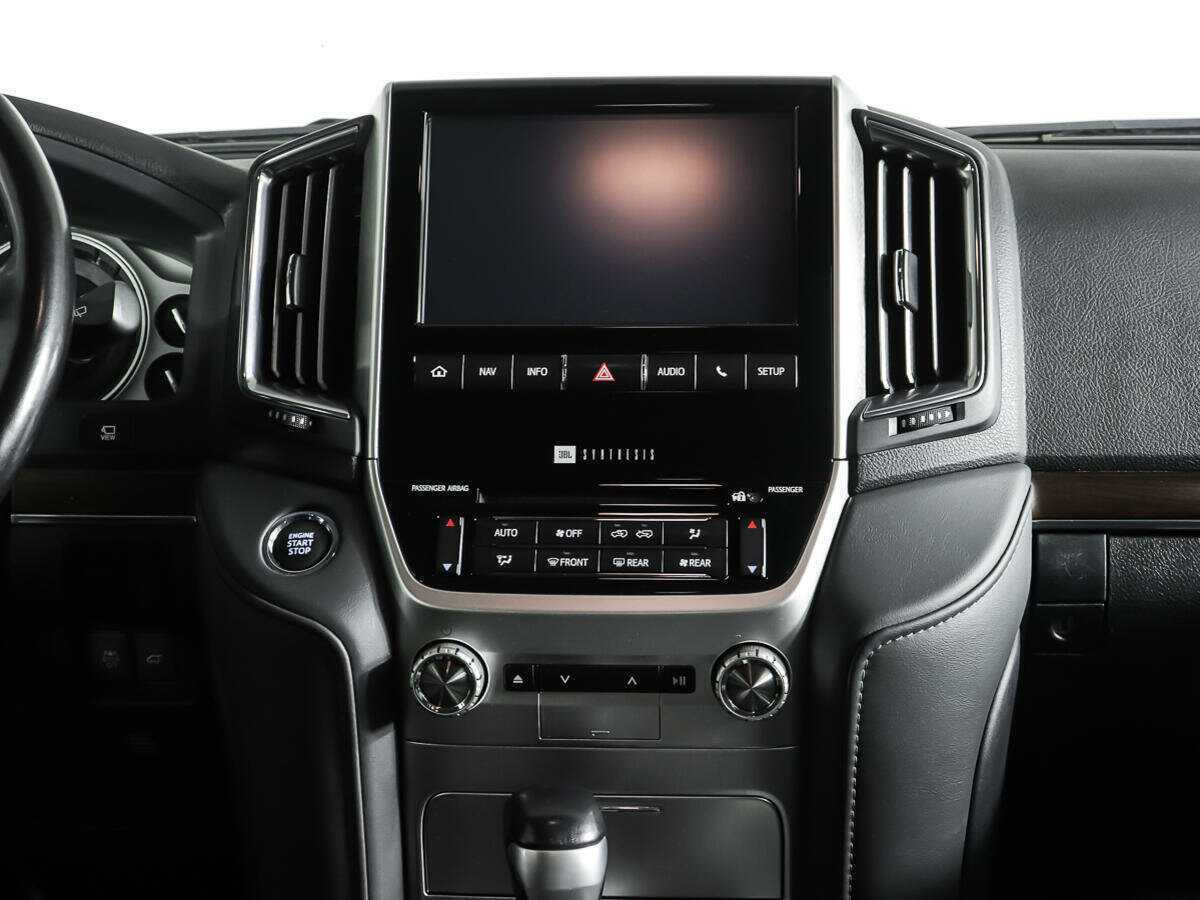 Купить Toyota Land Cruiser с пробегом. Фото: #10