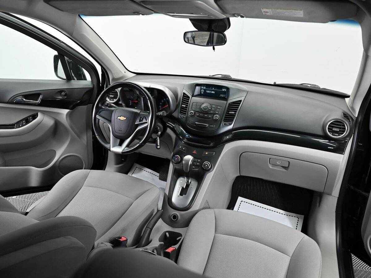Купить Chevrolet Orlando с пробегом. Фото: #9