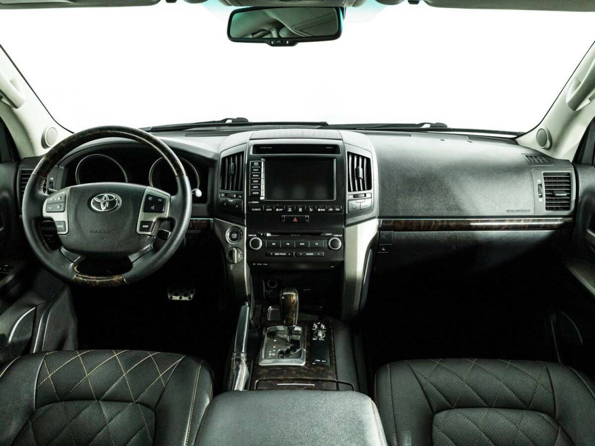 Купить Toyota Land Cruiser с пробегом. Фото: #9