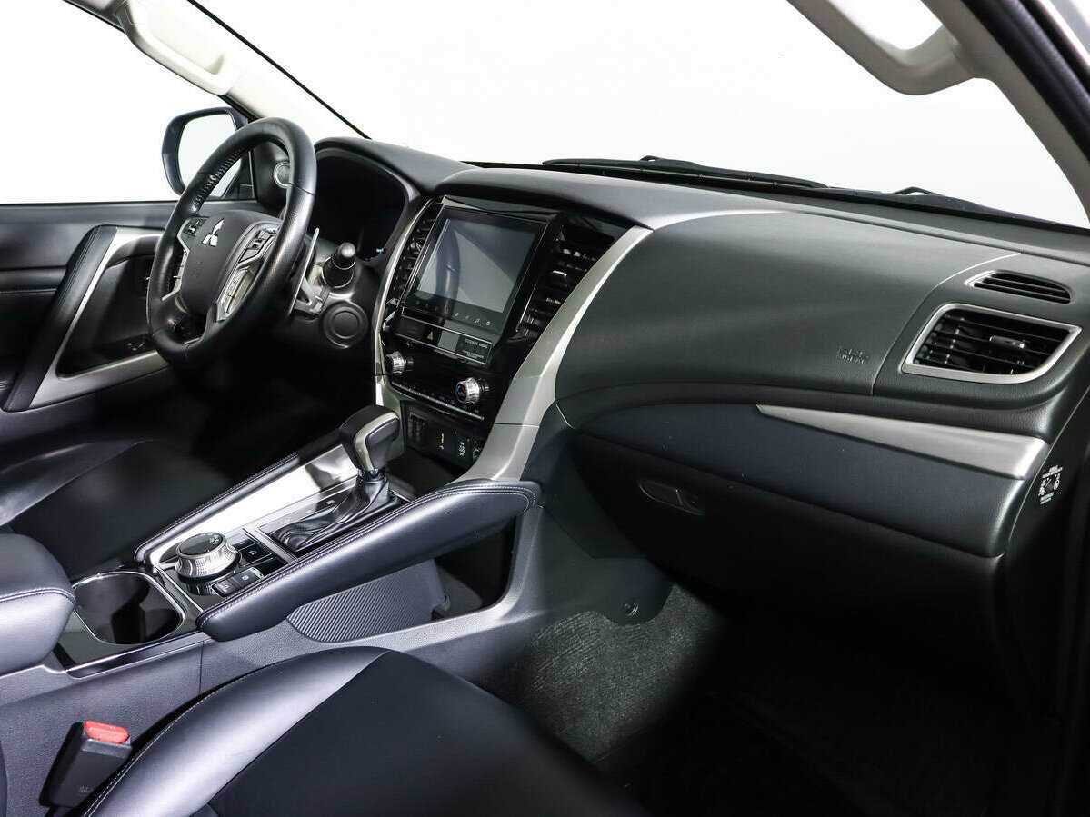 Купить Mitsubishi Pajero Sport с пробегом. Фото: #7