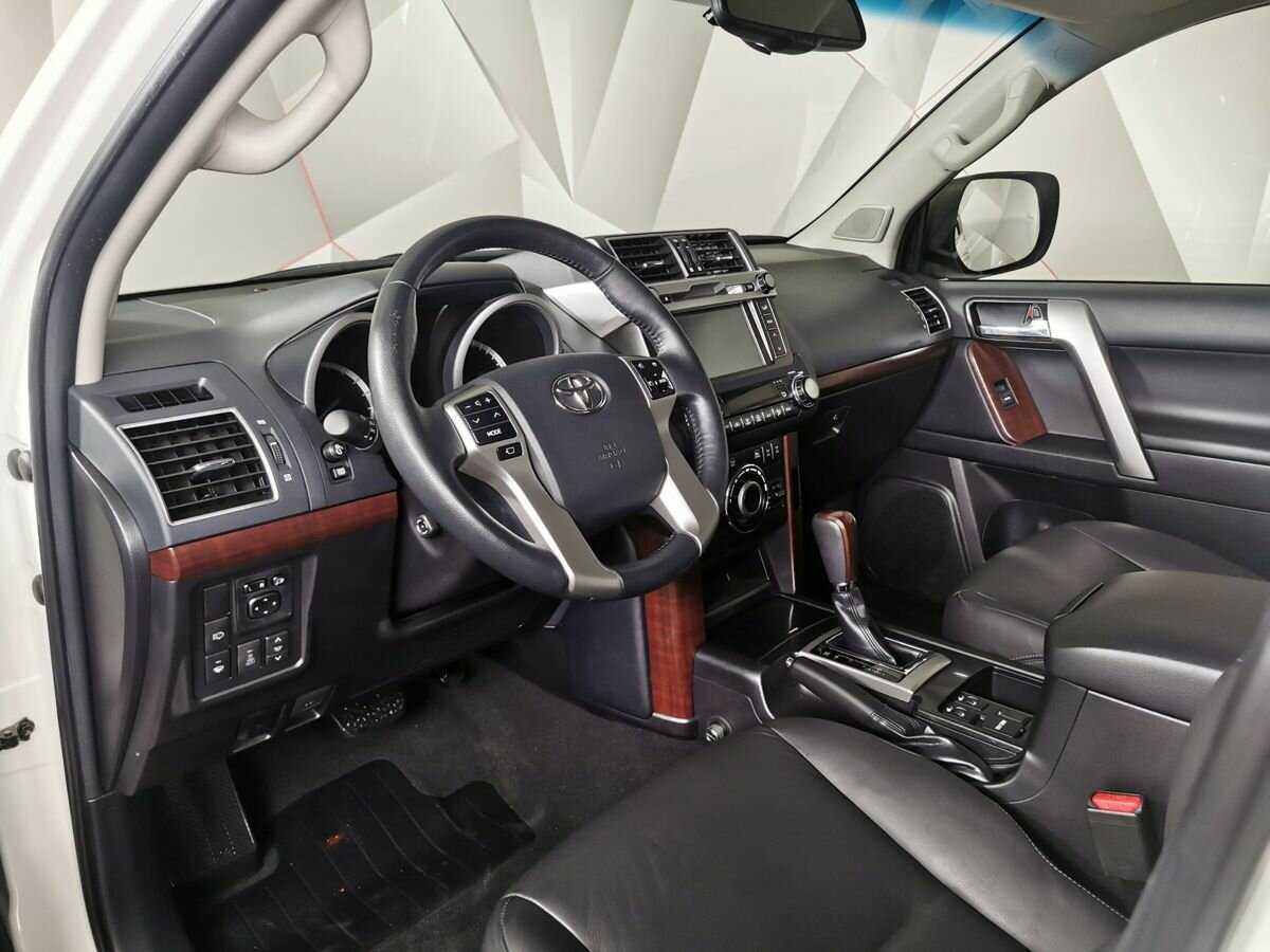 Купить Toyota Land Cruiser Prado с пробегом. Фото: #13