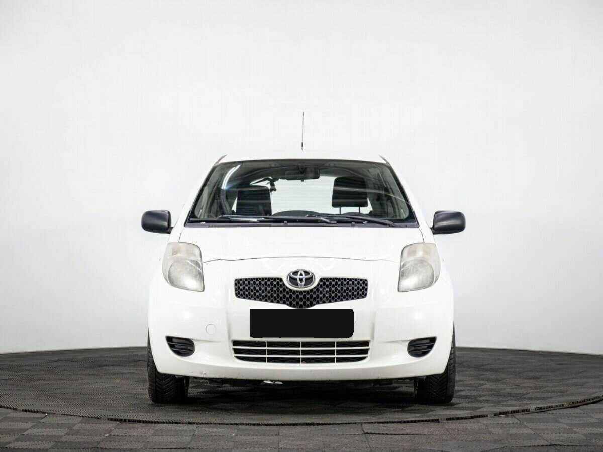 Купить Toyota Yaris с пробегом. Фото: #1