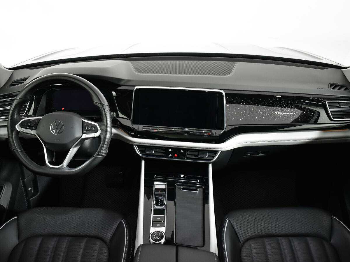 Купить Volkswagen Teramont с пробегом. Фото: #12