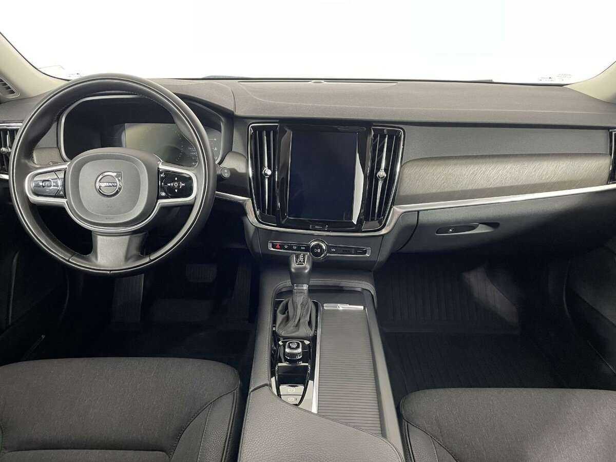 Купить Volvo V90 Cross Country с пробегом. Фото: #6