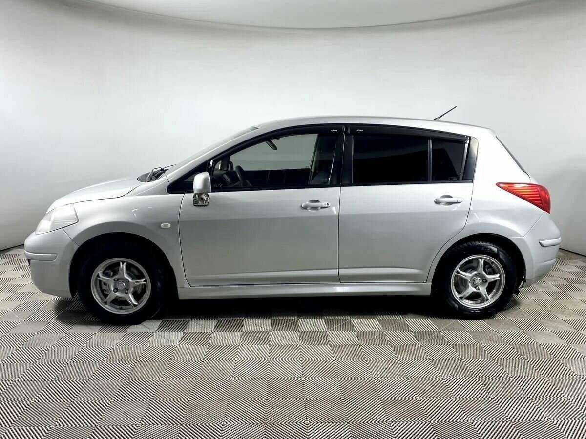 Купить Nissan Tiida с пробегом. Фото: #8