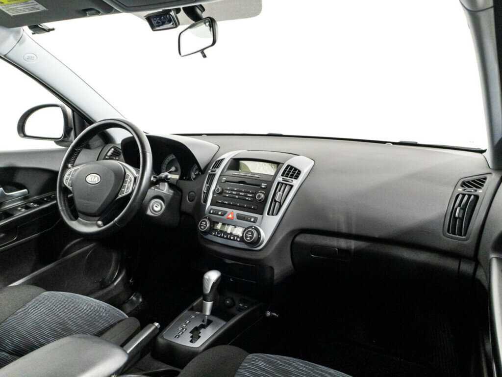 Купить Kia Ceed с пробегом. Фото: #8