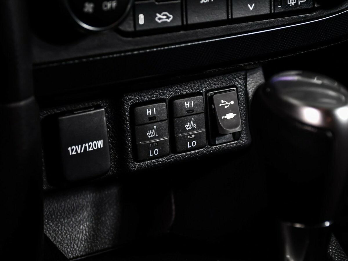 Купить Toyota Auris с пробегом. Фото: #15