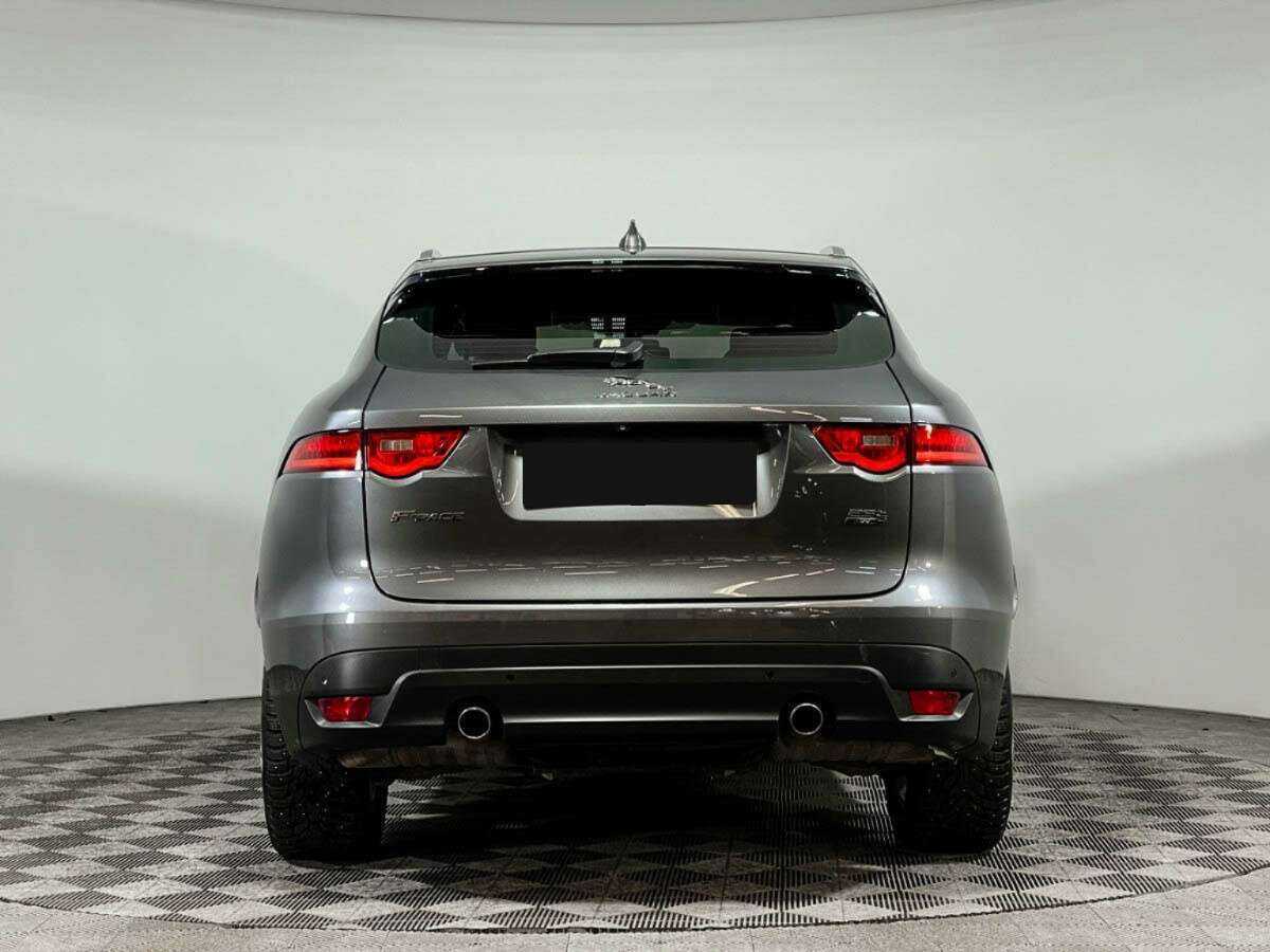 Купить Jaguar F-Pace с пробегом. Фото: #3