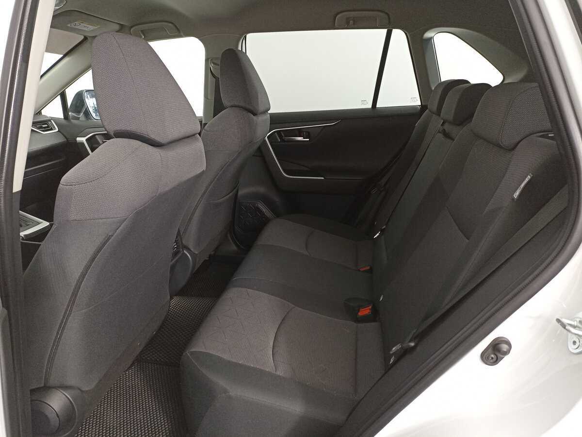 Купить Toyota RAV4 с пробегом. Фото: #11