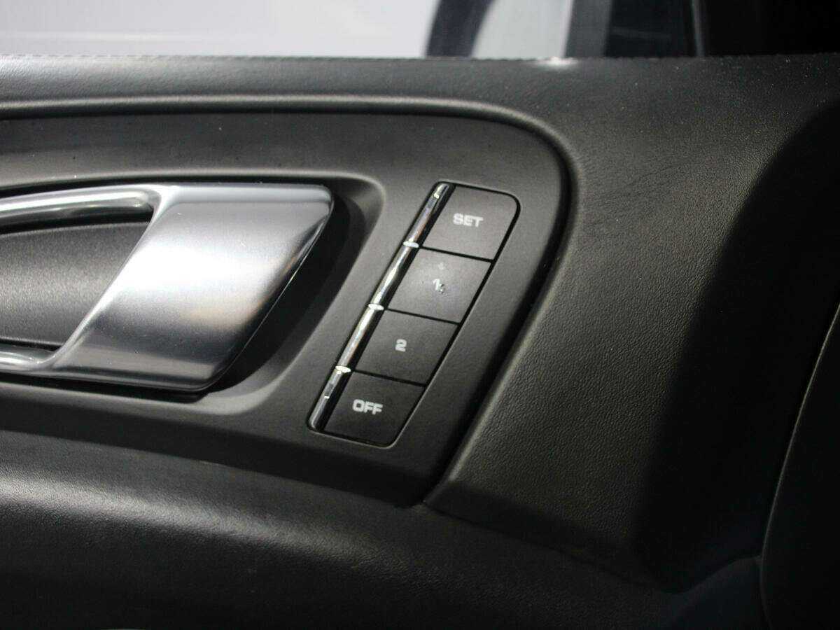 Купить Porsche Cayenne с пробегом. Фото: #19