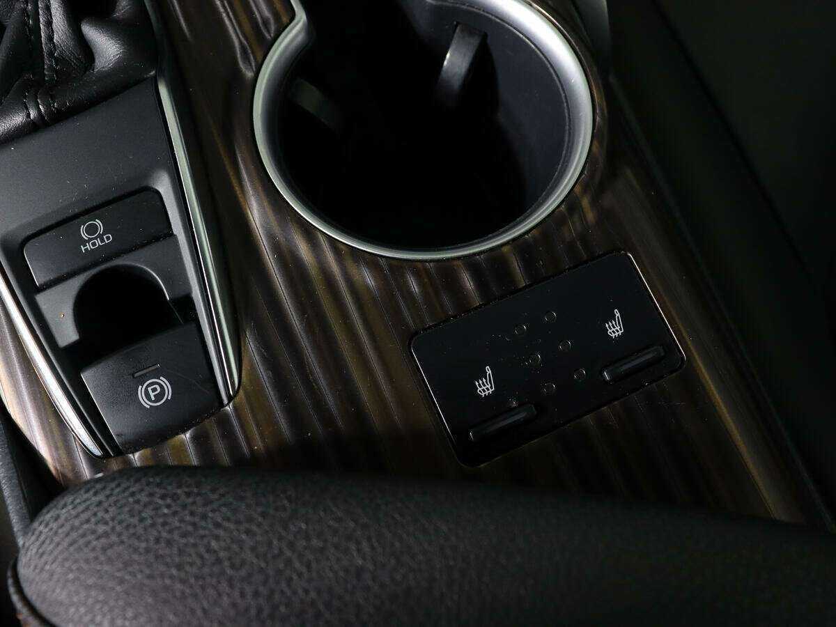 Купить Toyota Camry с пробегом. Фото: #21