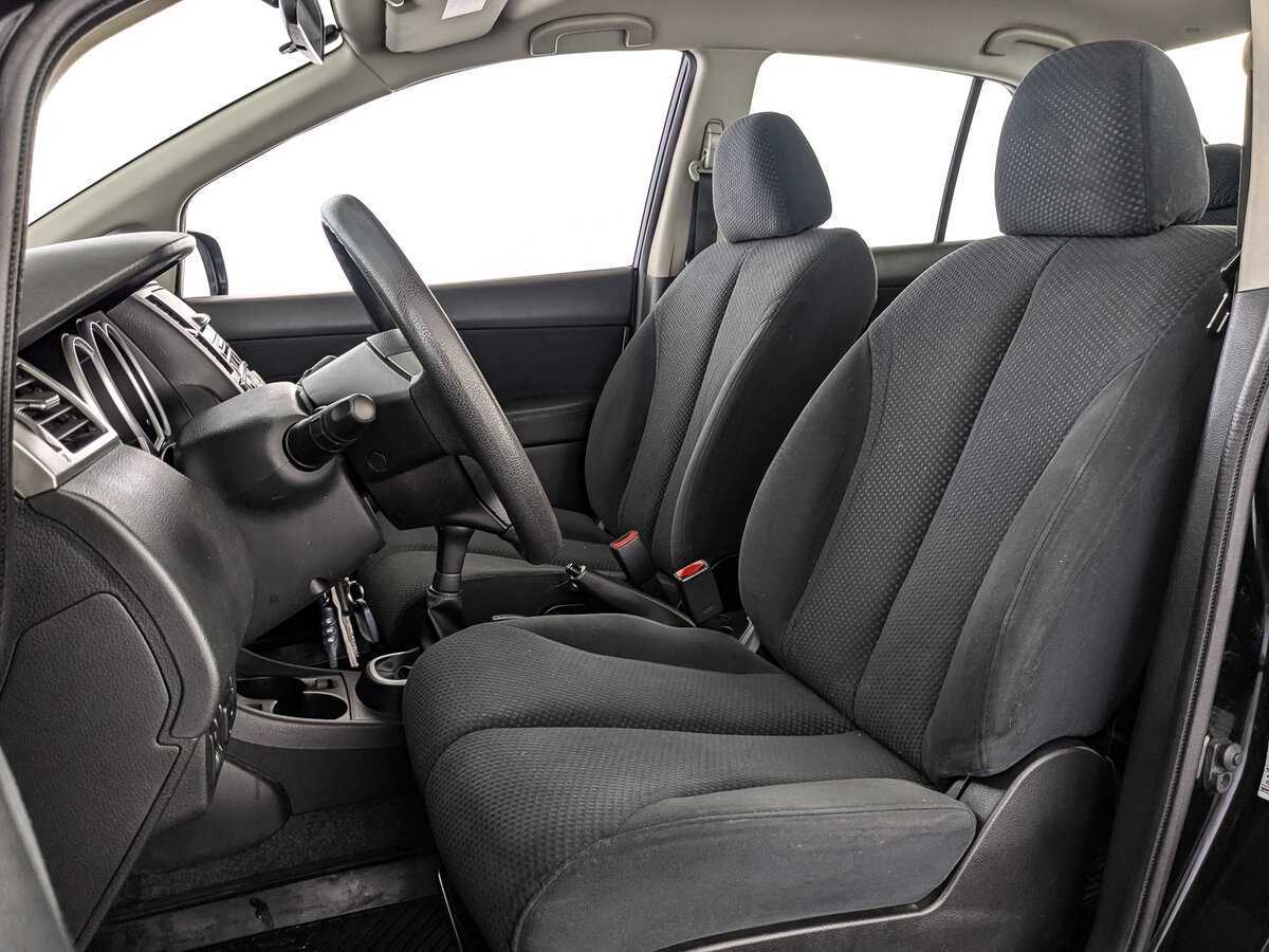 Купить Nissan Tiida с пробегом. Фото: #15
