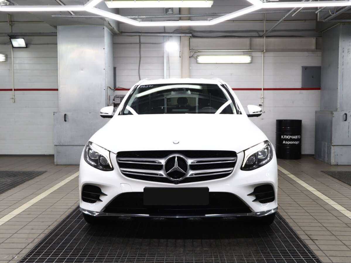 Купить Mercedes-Benz GLC с пробегом. Фото: #1