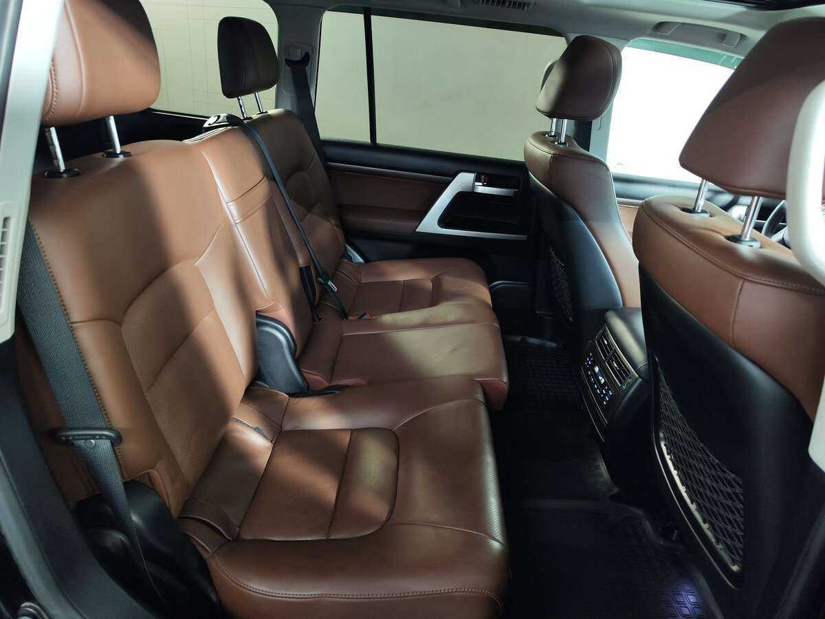 Купить Toyota Land Cruiser с пробегом. Фото: #13
