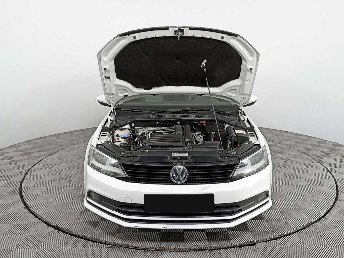 Купить Volkswagen Jetta с пробегом. Фото: #8