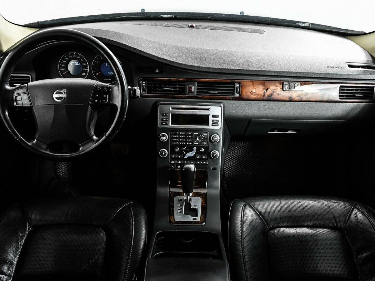 Купить Volvo S80 с пробегом. Фото: #10
