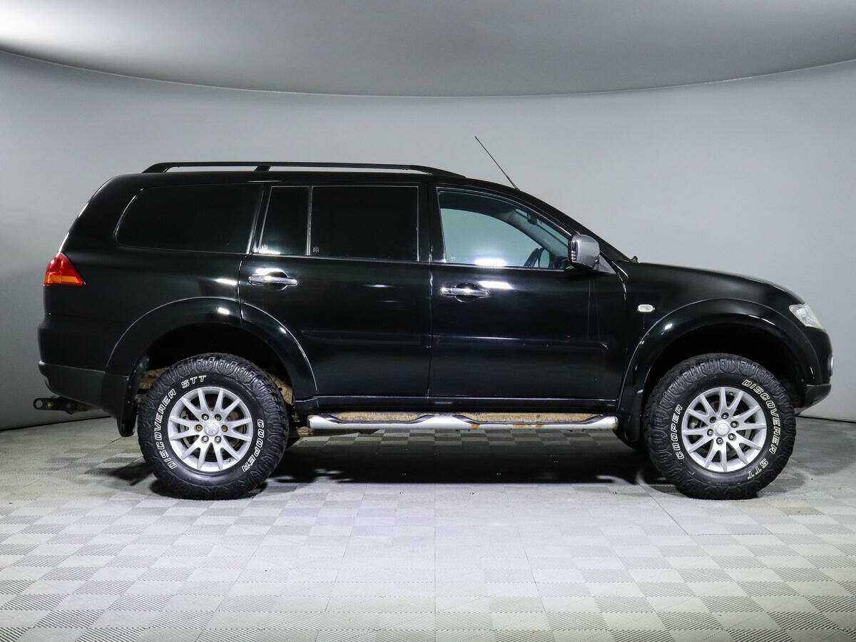 Купить Mitsubishi Pajero Sport с пробегом. Фото: #2