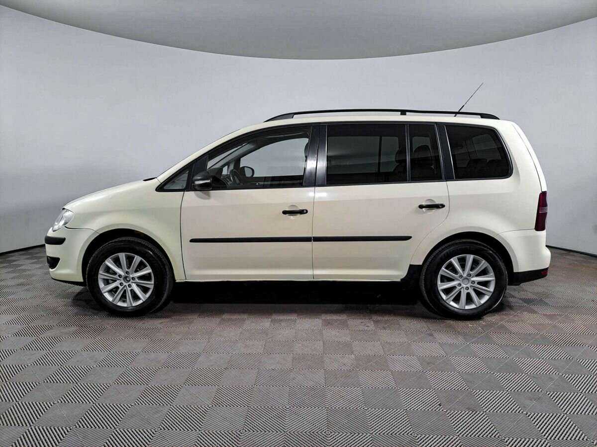 Купить Volkswagen Touran с пробегом. Фото: #7