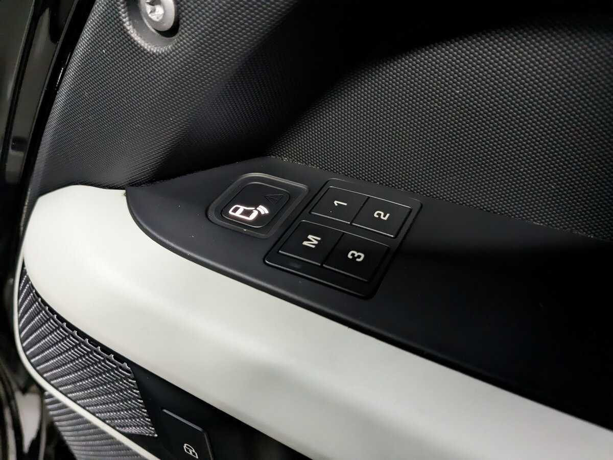 Купить Land Rover Defender с пробегом. Фото: #24
