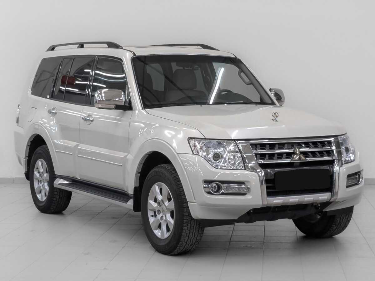 Купить Mitsubishi Pajero с пробегом. Фото: #2