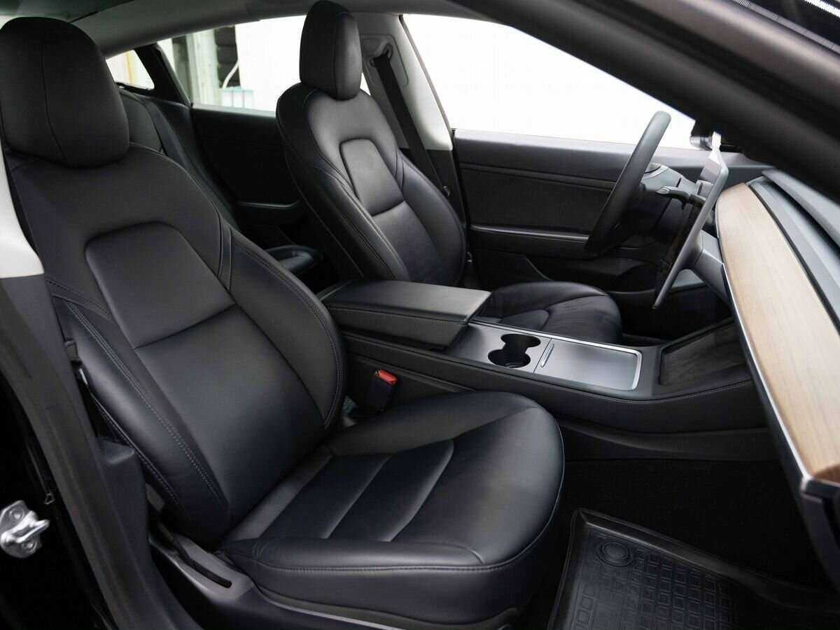 Купить Tesla Model 3 с пробегом. Фото: #11